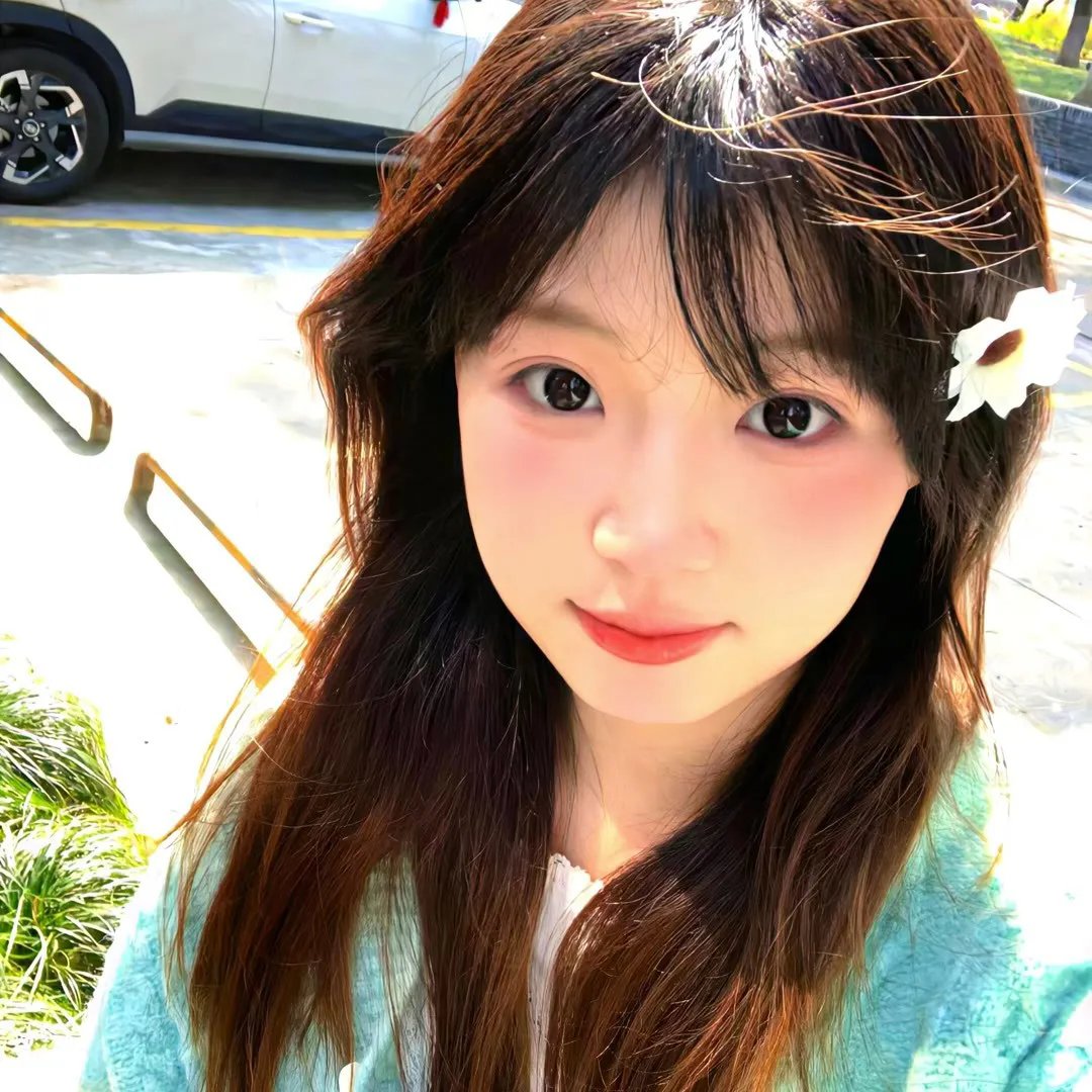 小河亲过我的脸